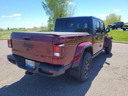Snazzberry Pearlcoat 2022 Jeep Gladiator Willys 4x4