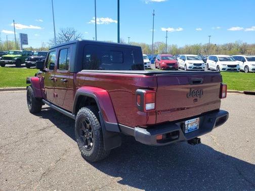 Snazzberry Pearlcoat 2022 Jeep Gladiator Willys 4x4