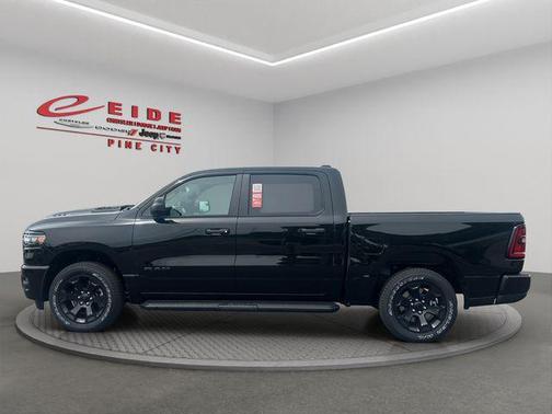 Diamond Black Crystal Pearlcoat 2026 RAM 1500 Express