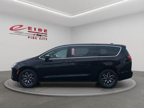 Pxj 2027 Chrysler Pacifica Limited