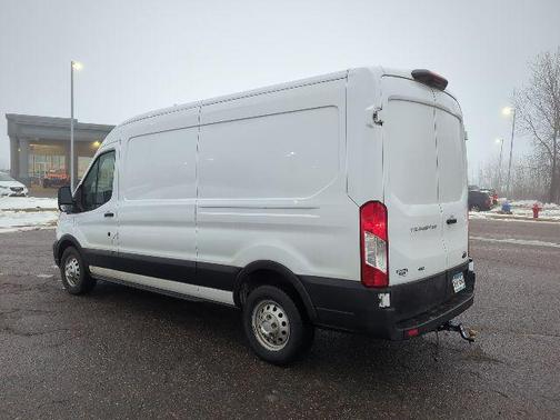 2022 Ford Transit-250 Base