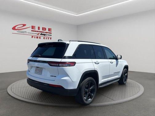 Bright White Clearcoat 2024 Jeep Grand Cherokee Limited