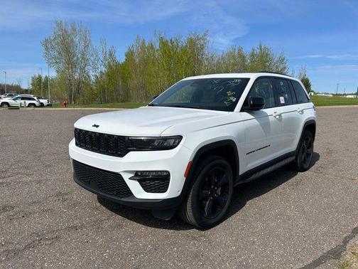 Bright White Clearcoat 2024 Jeep Grand Cherokee Limited