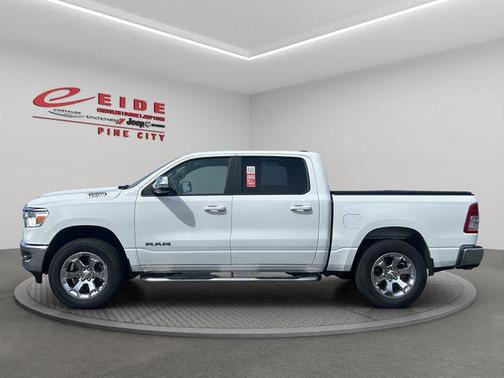 Bright White Clearcoat 2021 RAM 1500 Big Horn/Lone Star