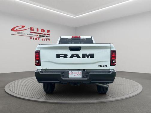2025 RAM 2500 Tradesman Crew Cab 4x4 8' Box