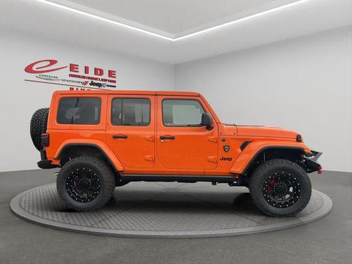 2025 Jeep Wrangler 4-Door Sahara 4x4