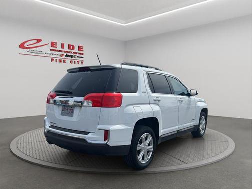 Summit White 2017 GMC Terrain SLE-2