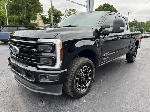 Agate Black Metallic 2025 Ford F-250 Platinum