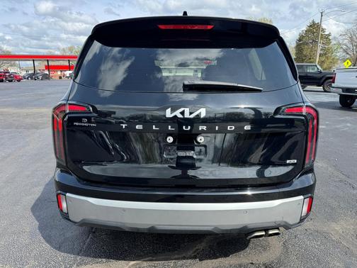 Ebony Black 2023 Kia Telluride SX