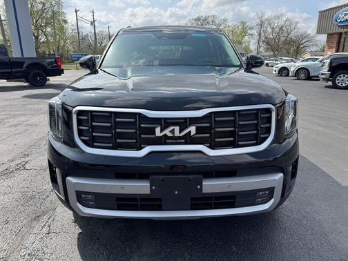Ebony Black 2023 Kia Telluride SX