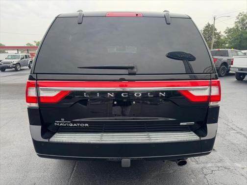 2016 Lincoln Navigator Select