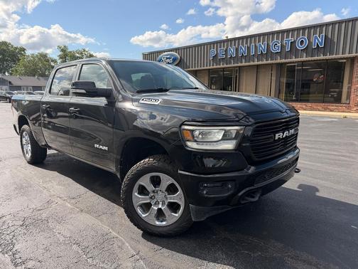 Diamond Black Crystal Pearl 2020 RAM 1500 Big Horn/Lone Star