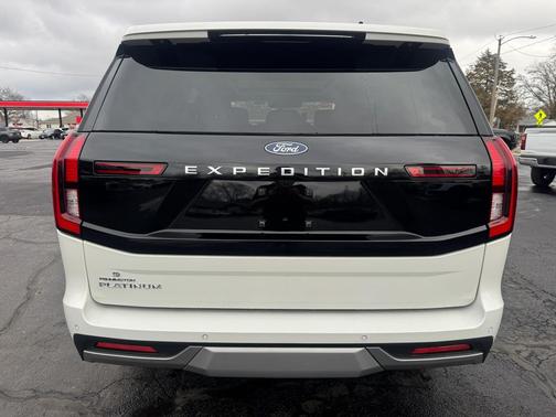 2026 Ford Expedition Platinum