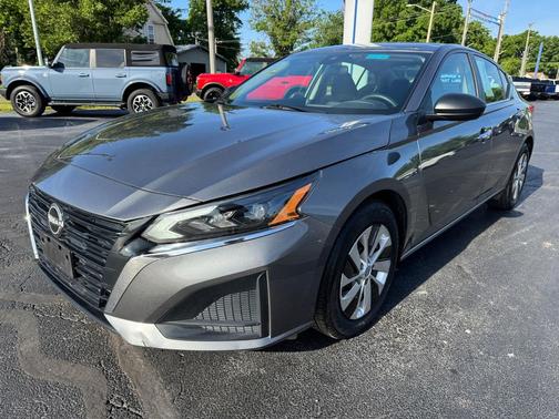 Gun Metallic 2024 Nissan Altima S FWD