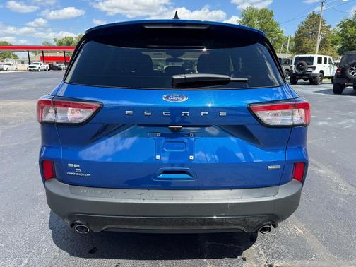 Atlas Blue Metallic 2022 Ford Escape SE