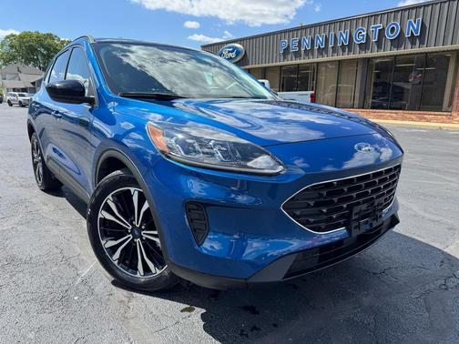 Atlas Blue Metallic 2022 Ford Escape SE