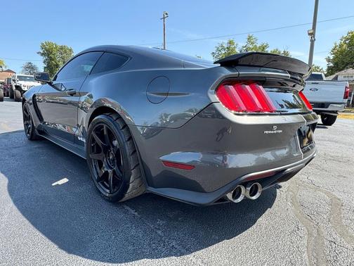 2017 Ford Shelby GT350 Base