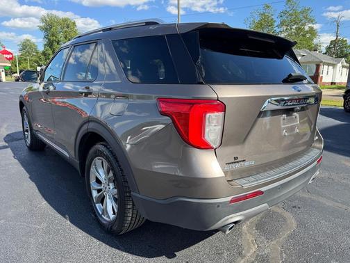 Stone Gray Metallic 2021 Ford Explorer Limited