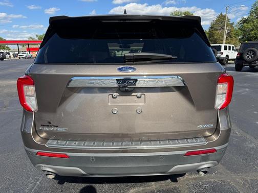 Stone Gray Metallic 2021 Ford Explorer Limited