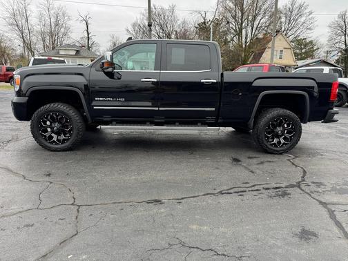 Ebony Twilight Metallic 2019 GMC Sierra 2500 Denali