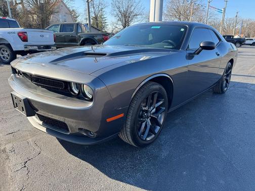 2022 Dodge Challenger SXT