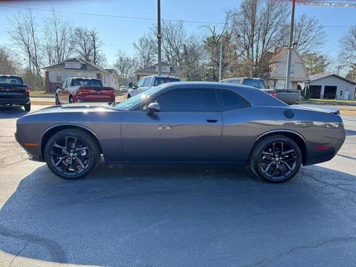 2022 Dodge Challenger SXT