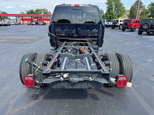 Antimatter Blue Metallic 2025 Ford F-450 Lariat
