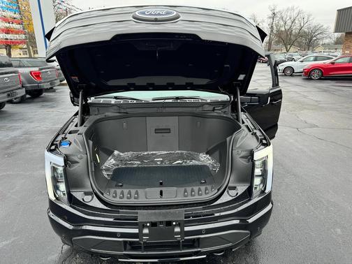 2023 Ford F-150 Lightning Platinum