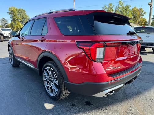 2025 Ford Explorer Platinum