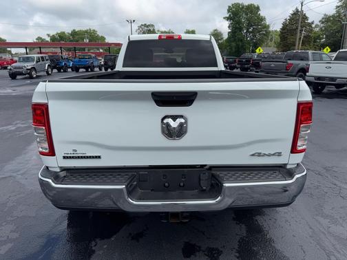 2024 RAM 3500 Big Horn Crew Cab 4x4 8' Box