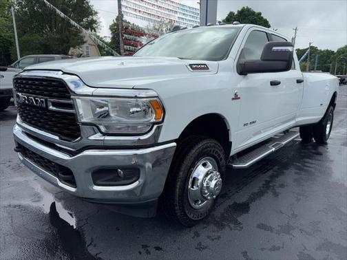 2024 RAM 3500 Big Horn Crew Cab 4x4 8' Box