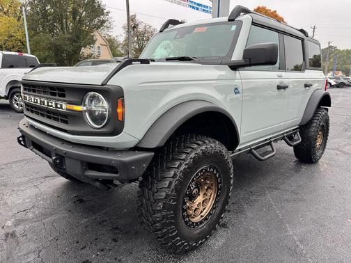 2022 Ford Bronco Black Diamond