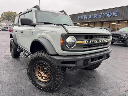 2022 Ford Bronco Black Diamond