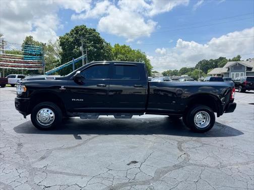 2022 RAM 3500 Big Horn Crew Cab 4x4 8' Box