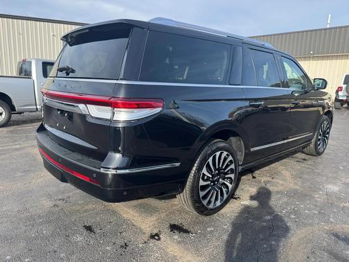2024 Lincoln Navigator Black Label