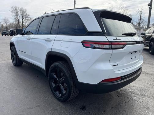 2024 Jeep Grand Cherokee Altitude