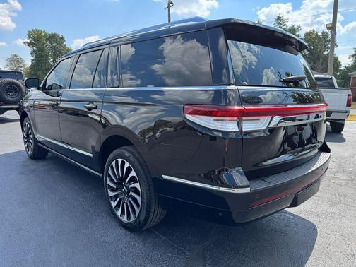 2023 Lincoln Navigator Black Label
