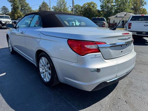2011 Chrysler 200 Touring