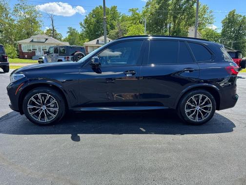 Carbon Black Metallic 2019 BMW X5 xDrive50i