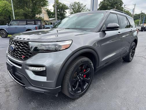 Carbonized Gray Metallic 2023 Ford Explorer ST