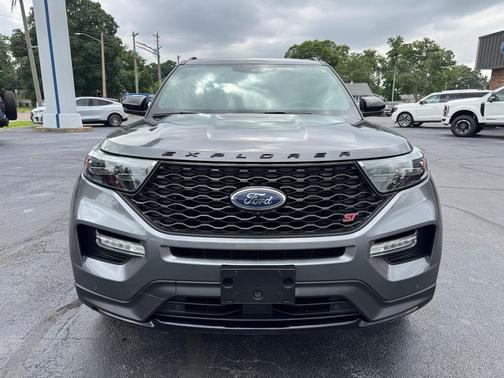 Carbonized Gray Metallic 2023 Ford Explorer ST