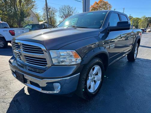 2017 RAM 1500 SLT