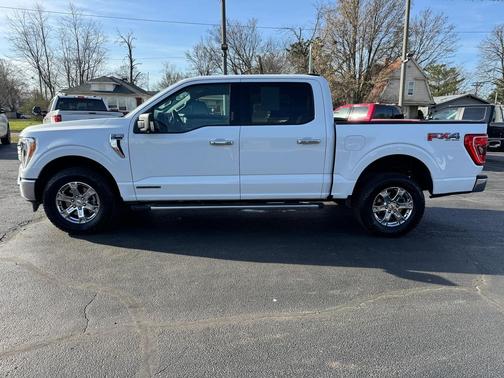 Oxford White 2022 Ford F-150 XLT