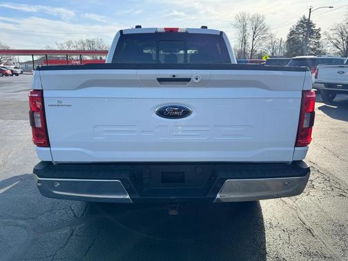 Oxford White 2022 Ford F-150 XLT