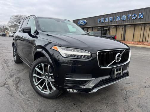 2017 Volvo XC90 T6 Momentum
