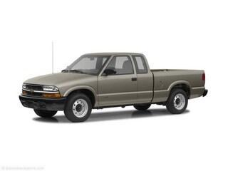 2002 Chevrolet S-10 Base