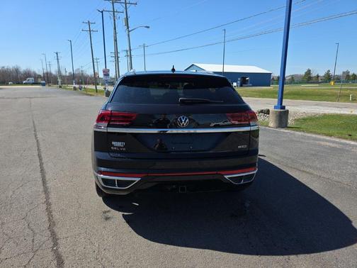 2022 Volkswagen Atlas Cross Sport 3.6L V6 SEL R-Line