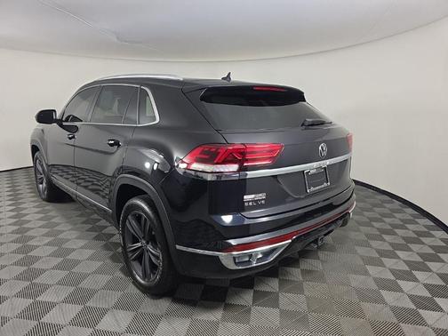 2022 Volkswagen Atlas Cross Sport 3.6L V6 SEL R-Line