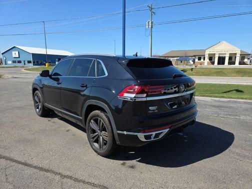 2022 Volkswagen Atlas Cross Sport 3.6L V6 SEL R-Line