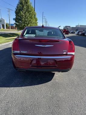 2017 Chrysler 300 Limited
